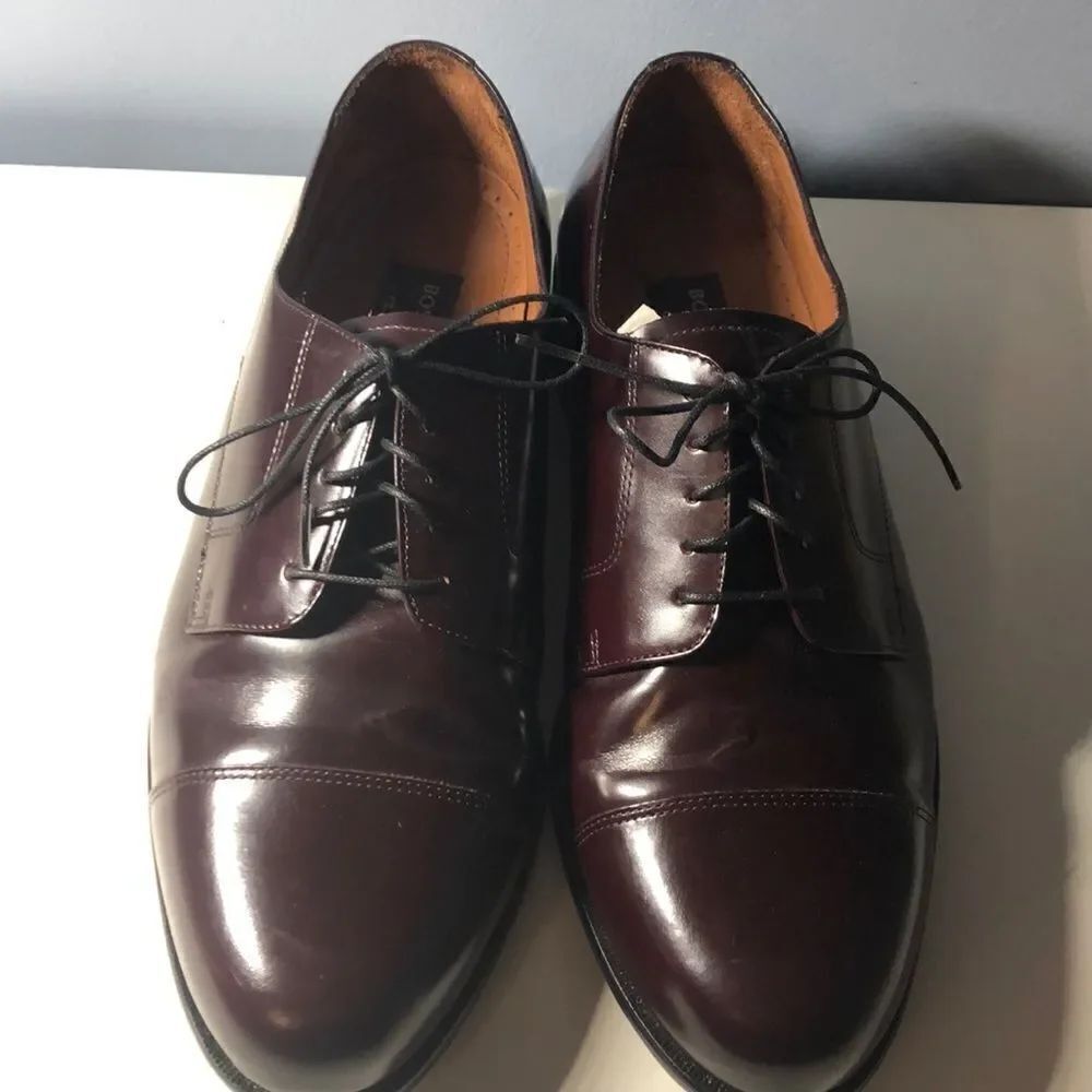 10W Men’s Bostonian Classics Burgundy Dress Shoes